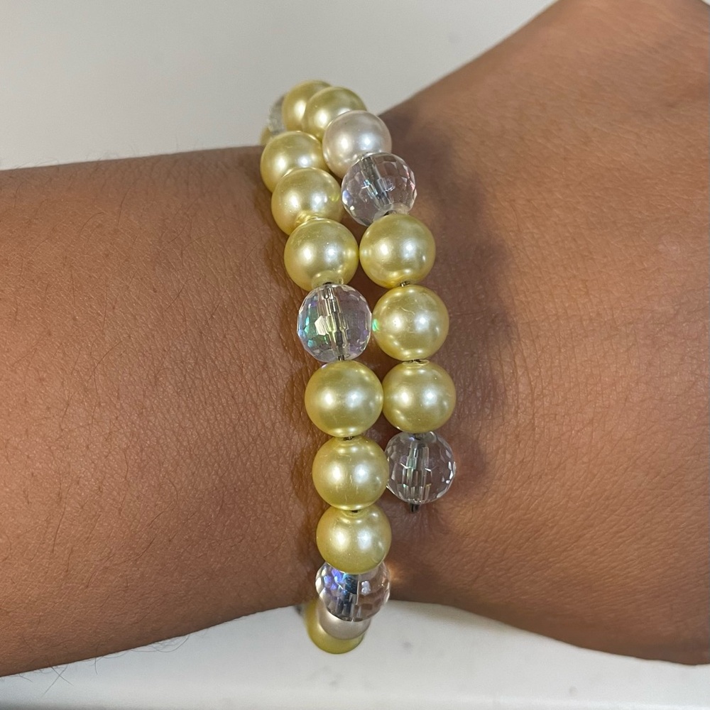 Pearl and crystal bead adjustable bracelet